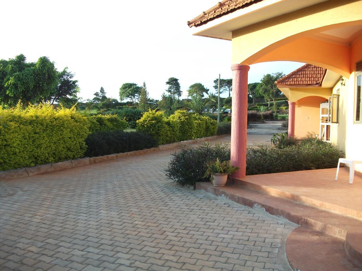 Peniel Beach Hotel Entebbe Bagian luar foto