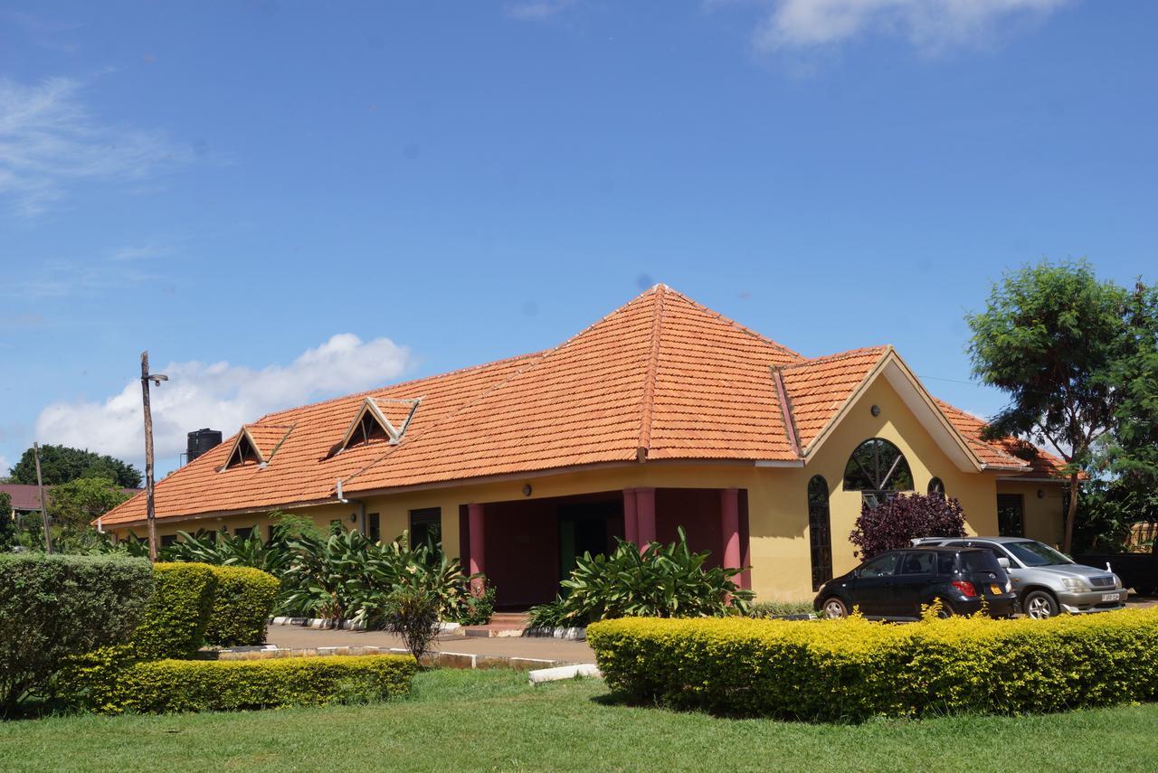 Peniel Beach Hotel Entebbe Bagian luar foto