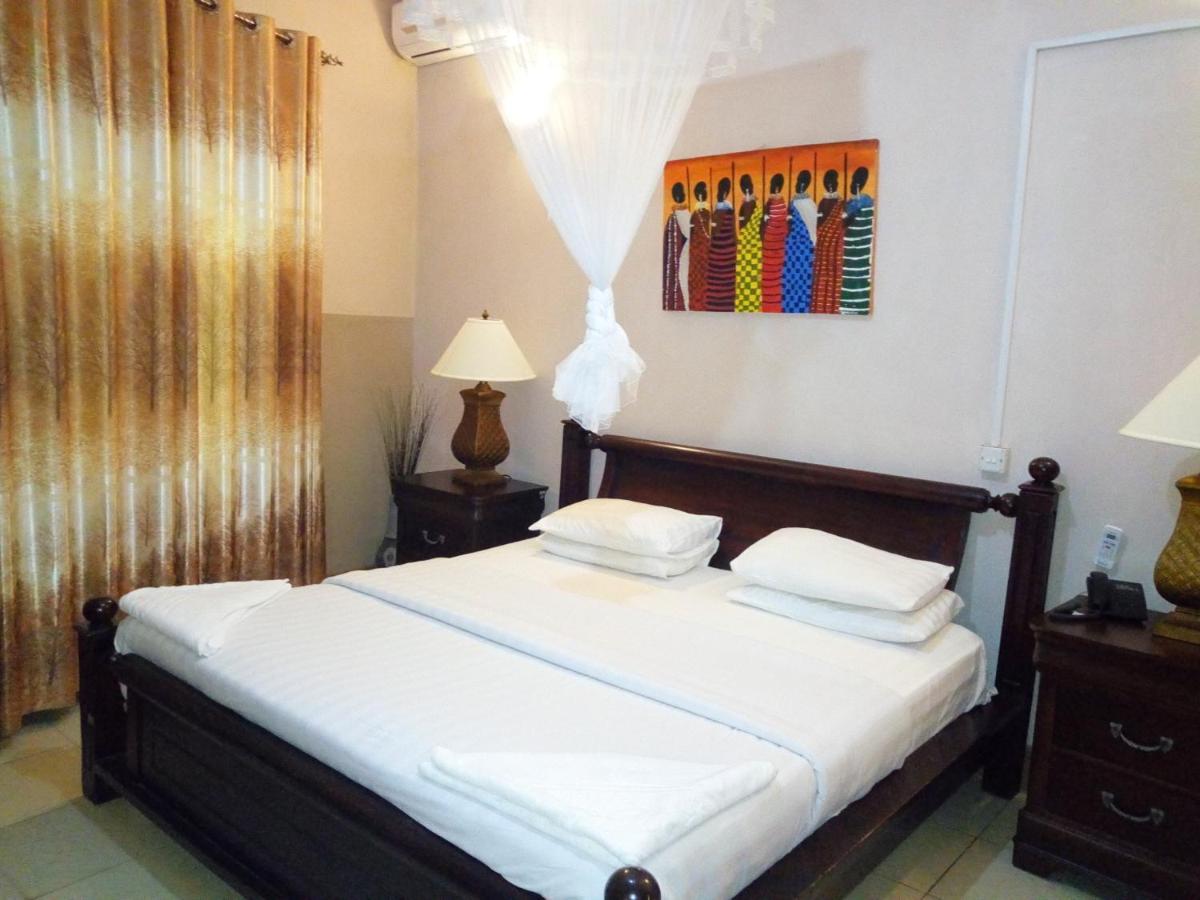 Peniel Beach Hotel Entebbe Bagian luar foto